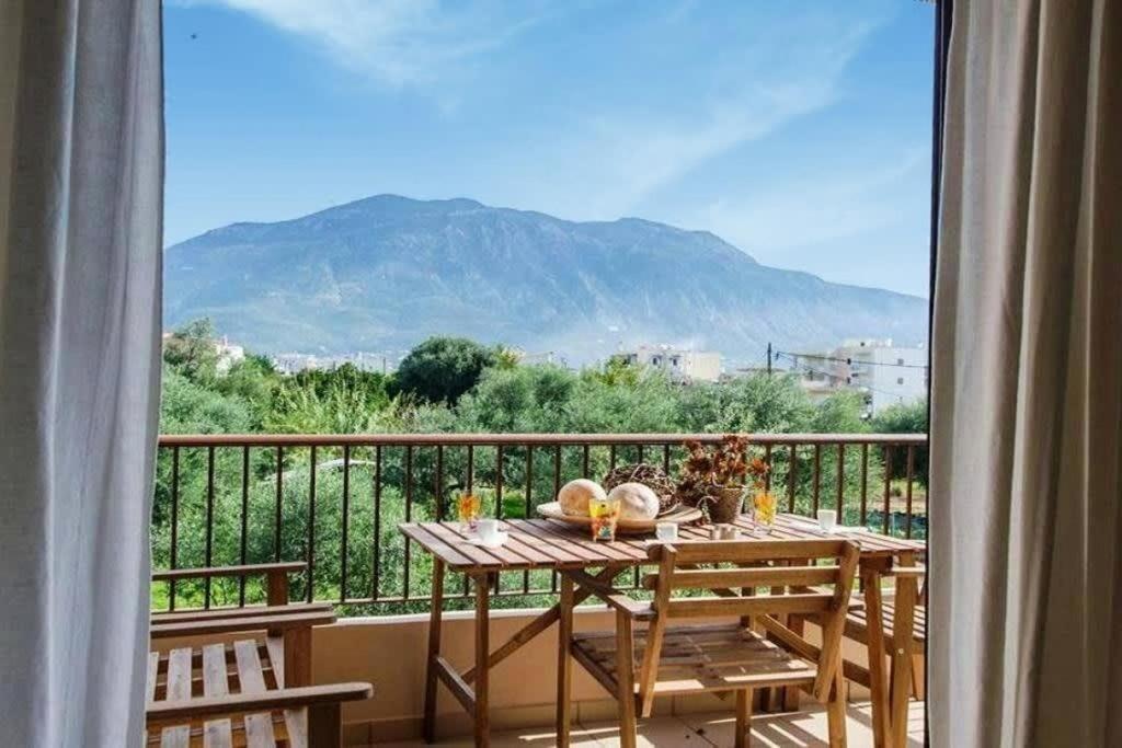 Amalia'S Serendipity - City Lights & Mountain Vistas Kalamata Exterior photo